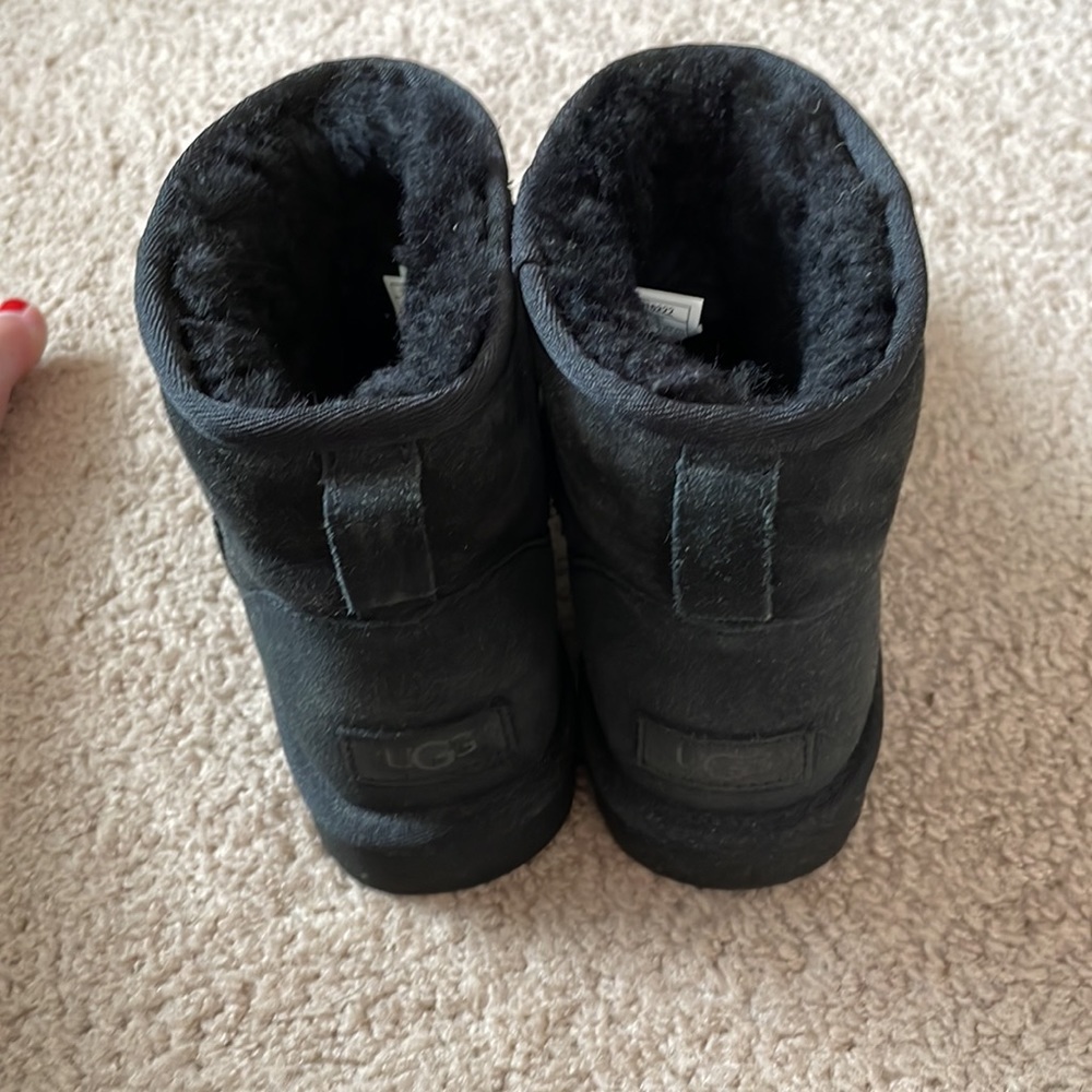 Mini Uggs - image 3